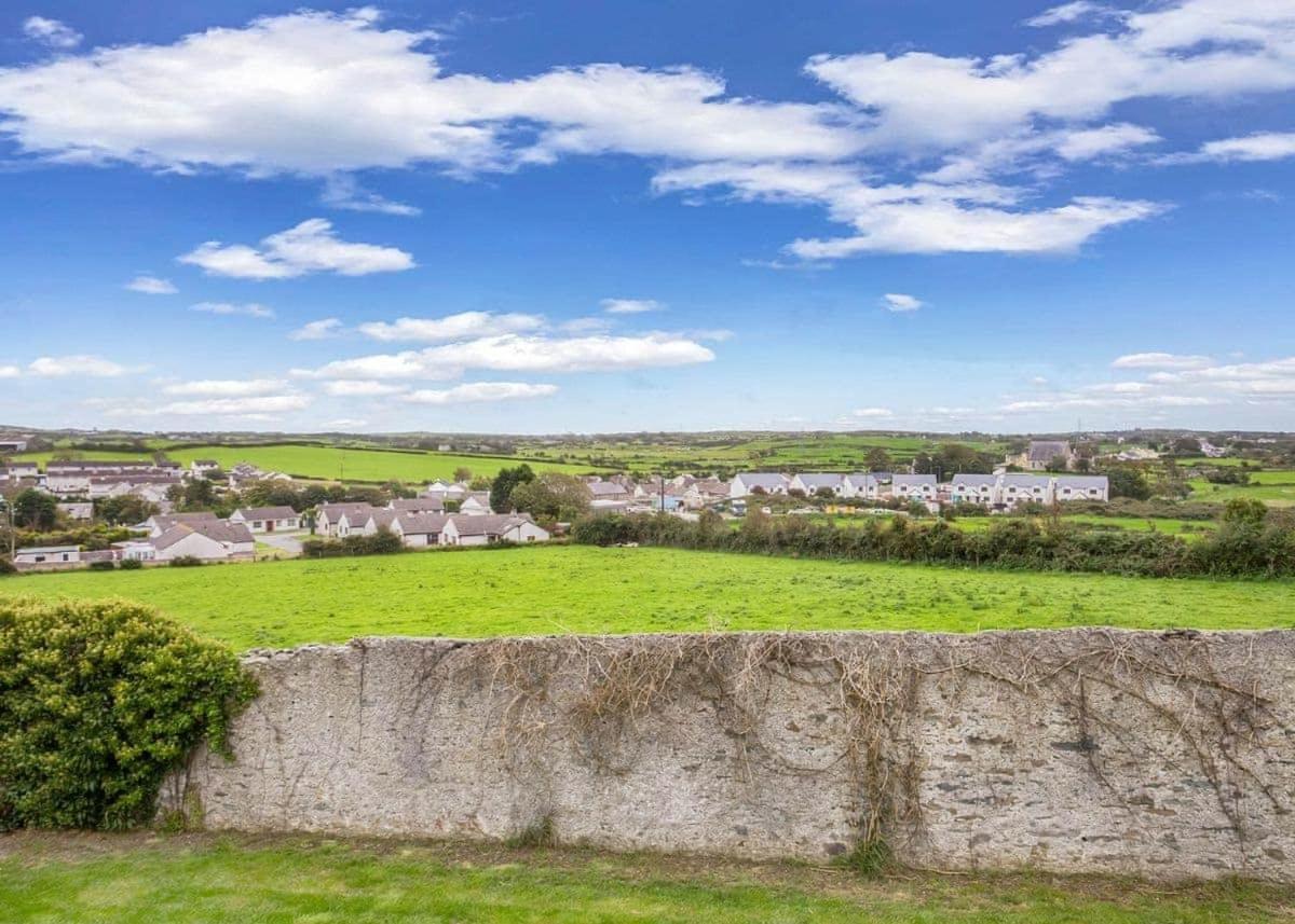 Hotel Bryn Mechell Llanfechell Exterior foto